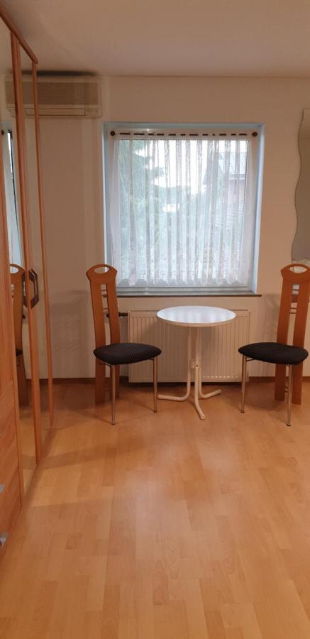 Gaestezimmer Junglas Bornheim  Exterior foto