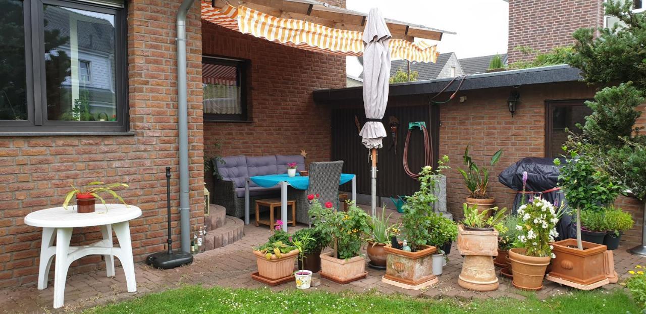 Gaestezimmer Junglas Bornheim  Exterior foto